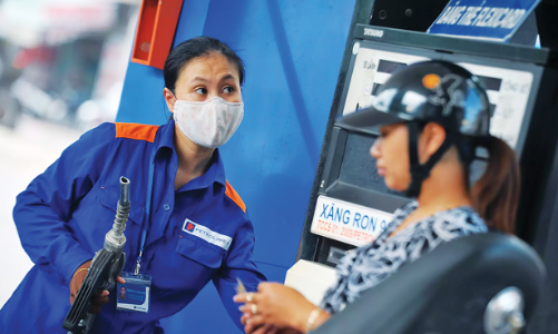 Bộ Tài chính đề xuất mạnh tay cắt giảm 10% thuế nhập khẩu với xăng