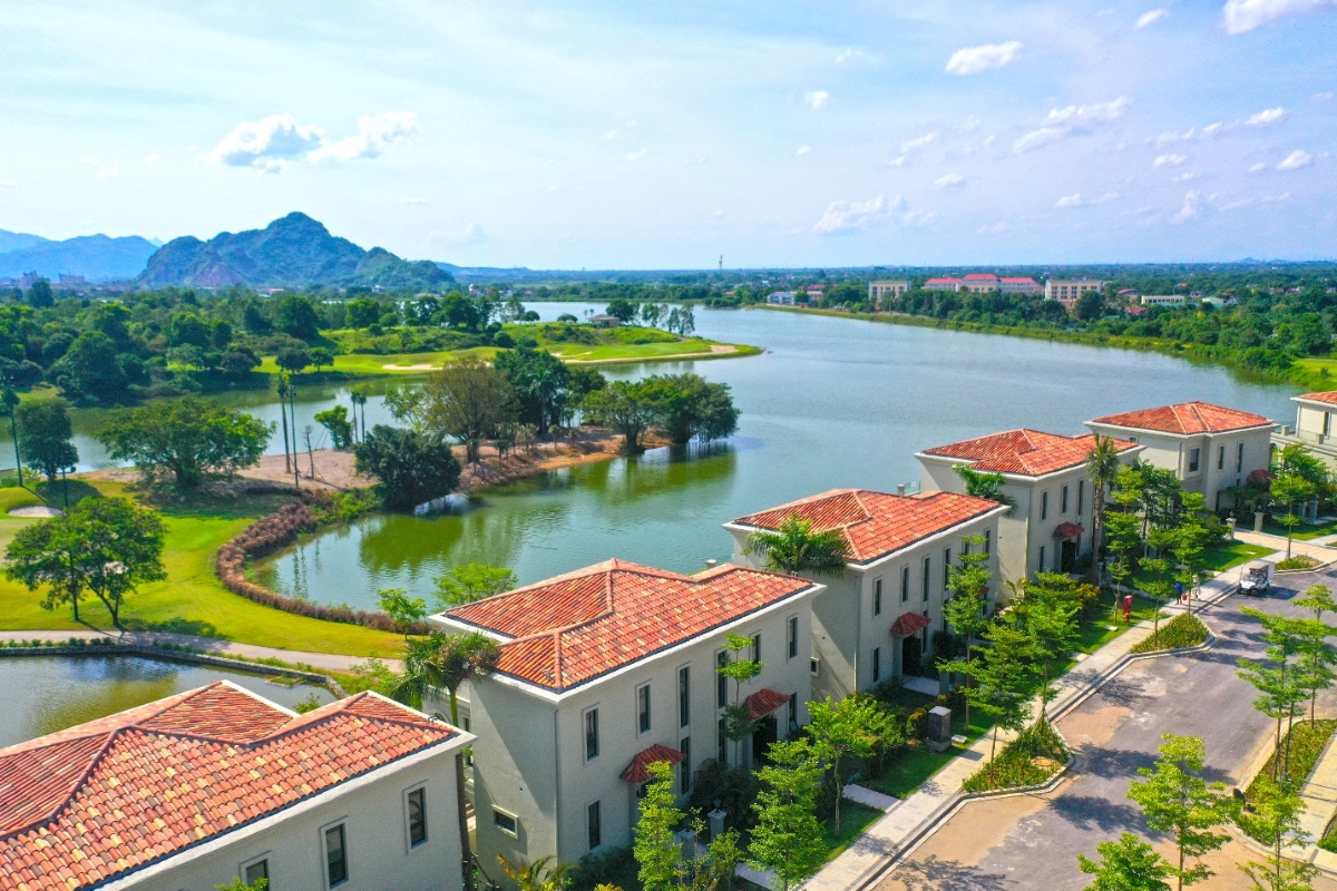 Second home cạnh s&acirc;n Golf đ&aacute;p ứng nhu cầu &ldquo;di tr&uacute;