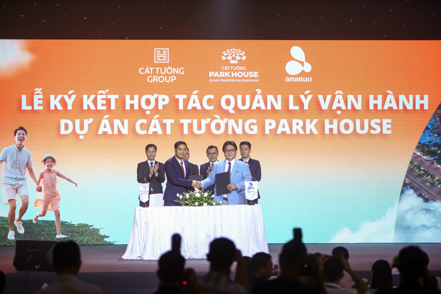 Lễ k&yacute; kết hợp t&aacute;c quản l&yacute; vận h&agrave;nh dự &aacute;n C&aacute;t Tường Park House.