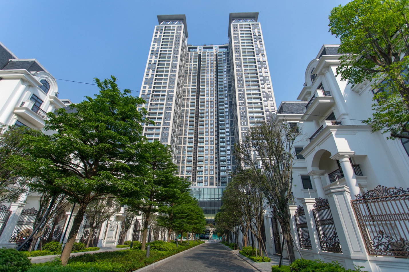 Dự &aacute;n chung cư cao cấp &ldquo;nhận nh&agrave; ở ngay&rdquo; được ưa th&iacute;ch.