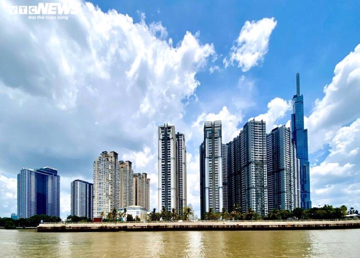 Contradiction in real estate harmful in long term