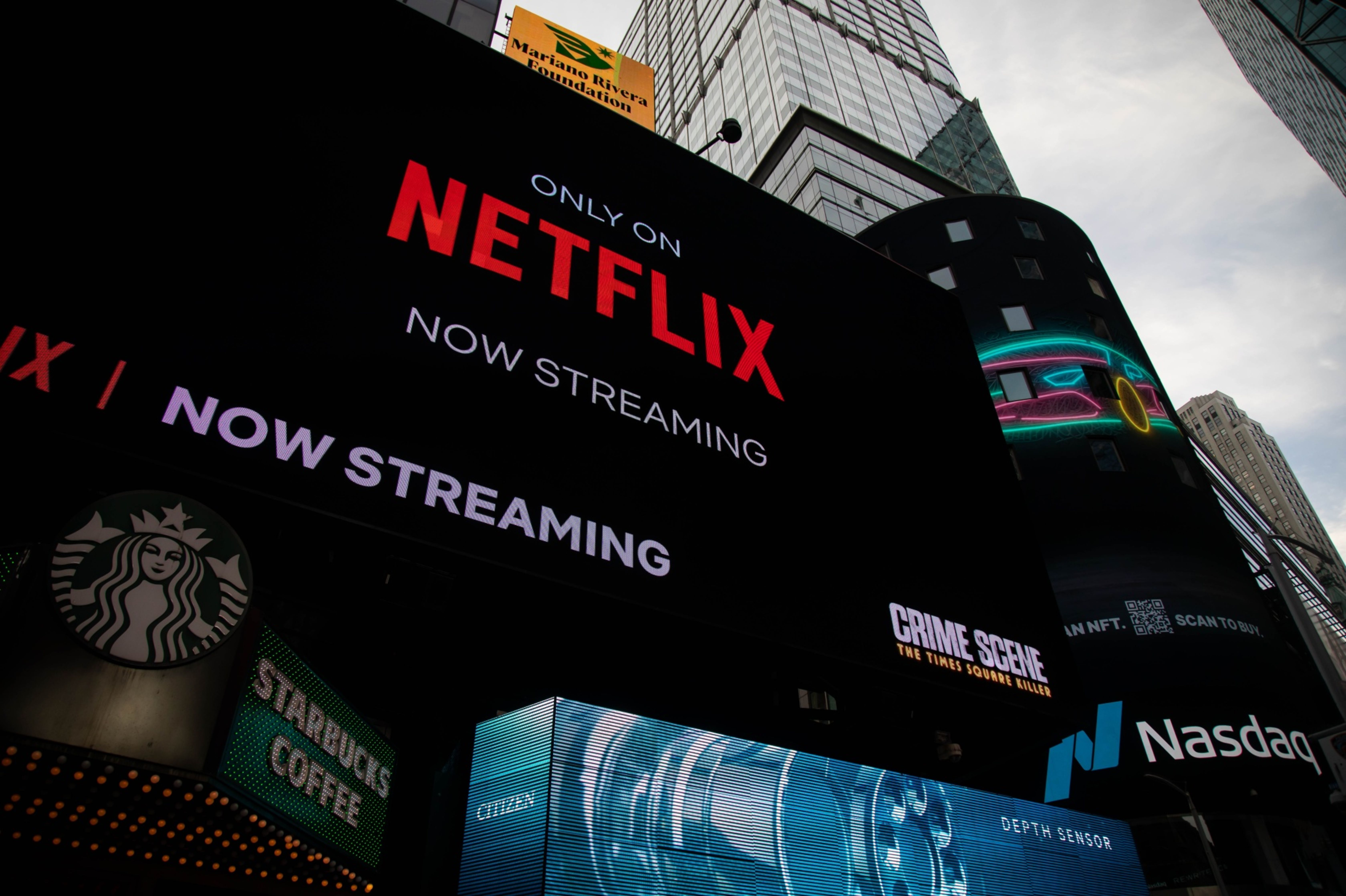 Netflix vừa có quý giảm thuê bao đăng ký đầu tiên trong hơn một thập kỷ - Ảnh: AP