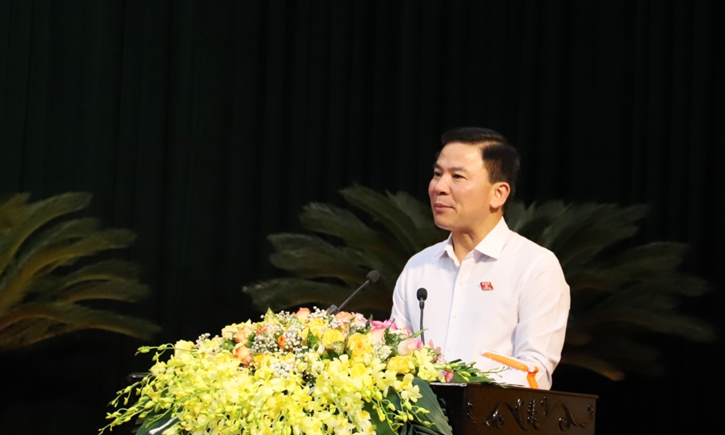 Bí thư Tỉnh Ủy, Chủ tịch Hội đồng nhân dân tỉnh Thanh Hóa phát biểu tại phiên họp