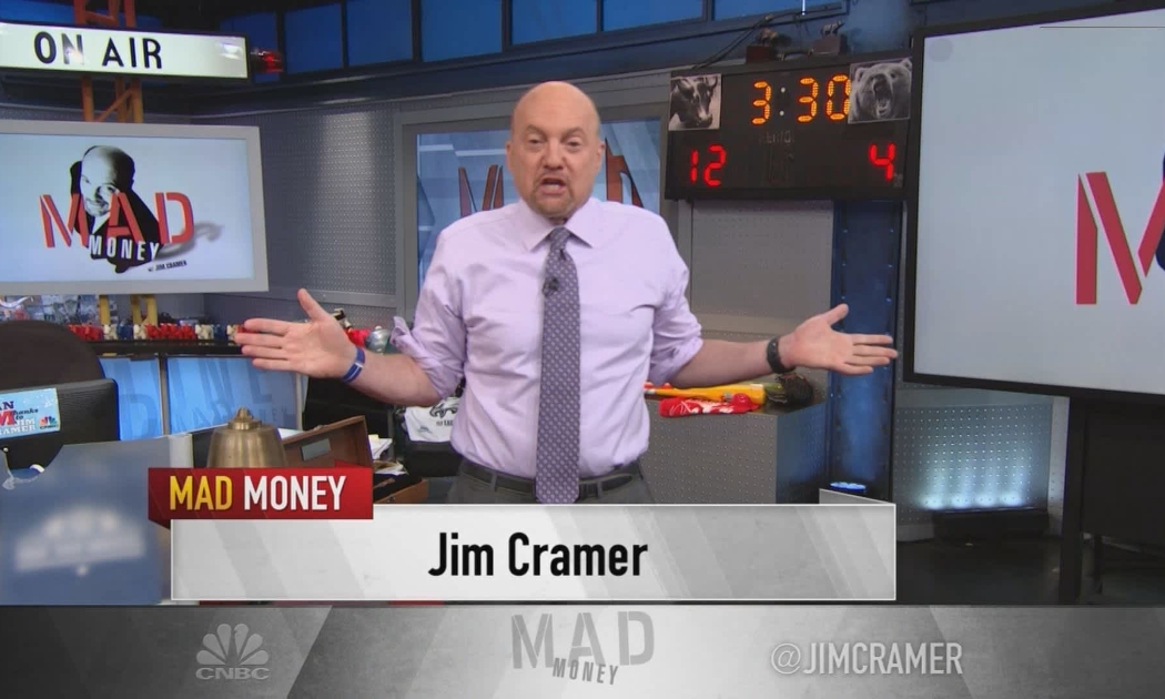 Ông Jim Cramer trong chương trình Mad Money của CNBC - Ảnh: CNBC.