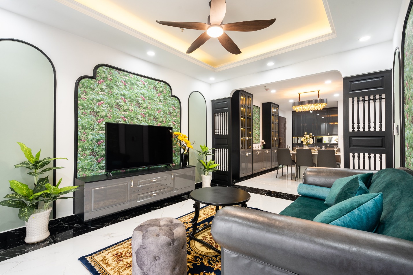 Căn hộ Cosmo City bàn giao đầy đủ nội thất bao gồm thiết bị điện tử giống nhà mẫu.