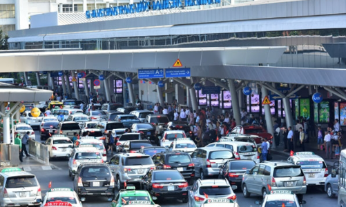 Bàn giao đất quốc phòng, khởi công các dự án 