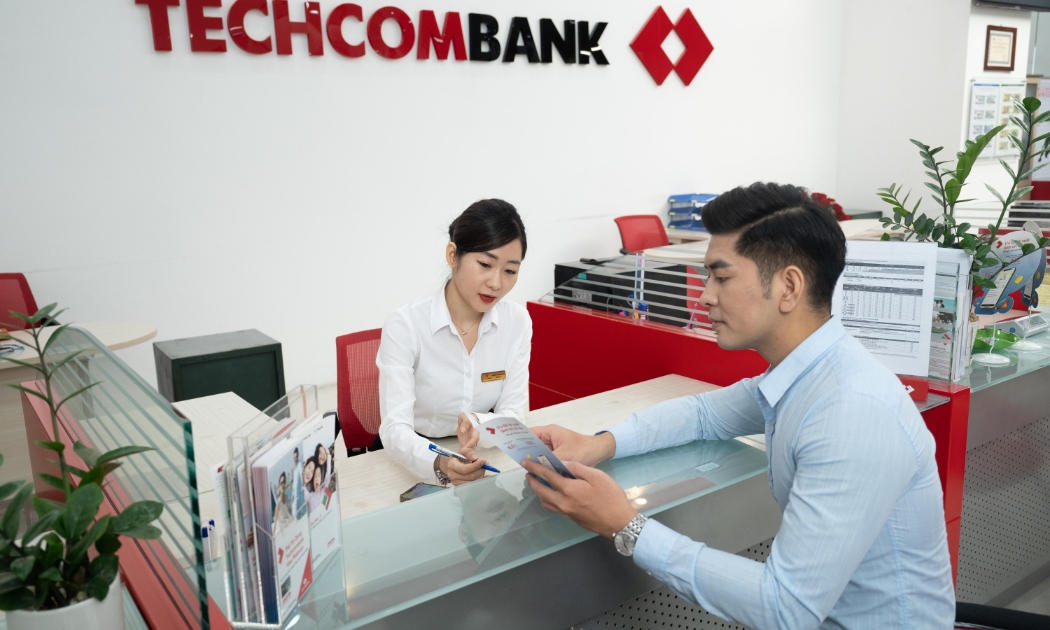 Nhiều ngân hàng tại Việt Nam, điển hình như Techcombank, đã tiên phong số hóa và đầu tư mạnh mẽ cho công nghệ để đem đến những trải nghiệm vượt trội cho khách hàng.