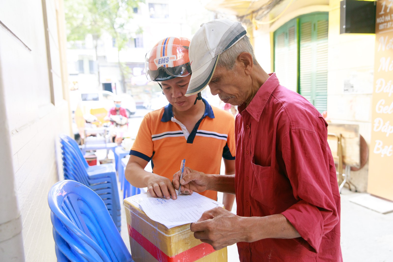 Xuất hiện các hành vi mạo danh nhân viên chuyển phát để lừa đảo người dân
