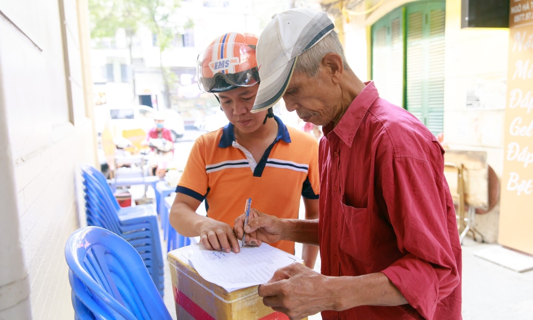 Xuất hiện các hành vi mạo danh nhân viên chuyển phát để lừa đảo người dân