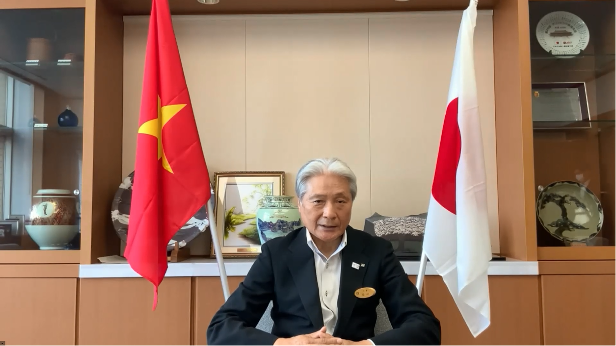 &Ocirc;ng Tomikazu Fukuda - Thống đốc tỉnh Tochigi qua video ph&aacute;t biểu tại Hội nghị &ldquo;Vĩnh Ph&uacute;c trong kết nối hợp t&aacute;c v&agrave; ph&aacute;t triển Việt Nam &ndash; Nhật Bản&rdquo; năm 2022 v&agrave;o cuối th&aacute;ng 6/2022.