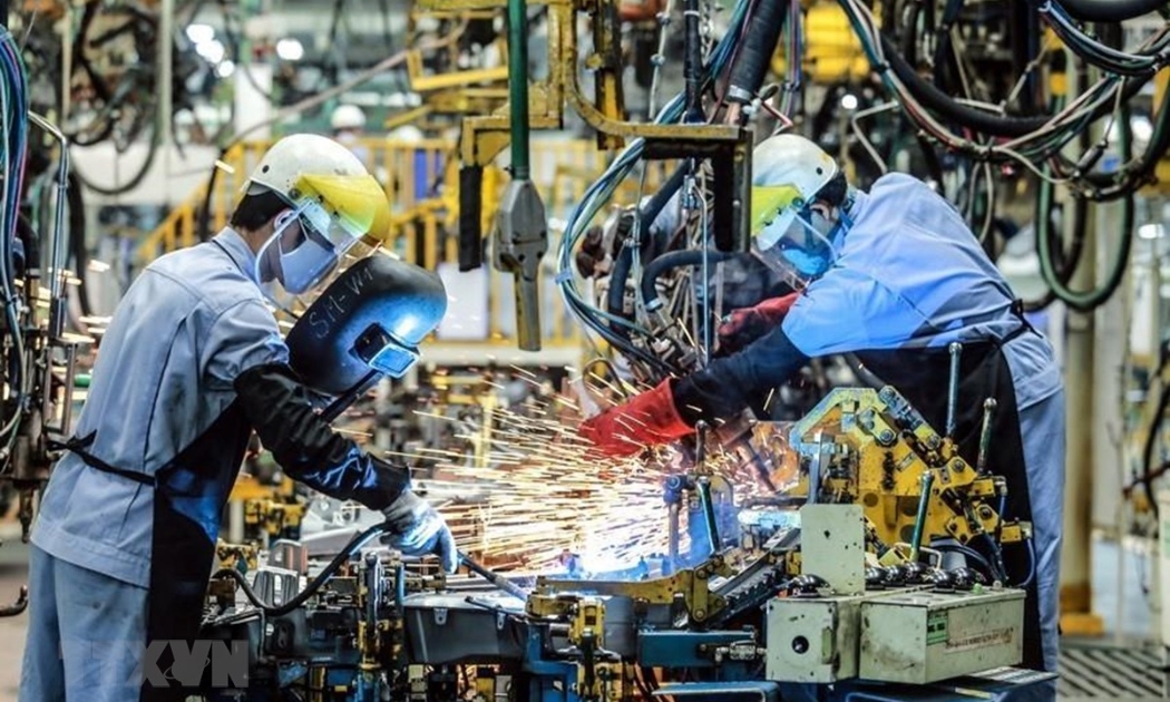Dây chuyền hàn khung xe ôtô tại Công ty ôtô Toyota Việt Nam, vốn đầu tư của Nhật Bản tại Vĩnh Phúc.