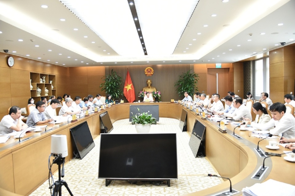  Phó Thủ tướng Lê Minh Khái chủ trì cuộc họp về phương án cơ cấu lại hai dự án yếu kém ngành công thương. 