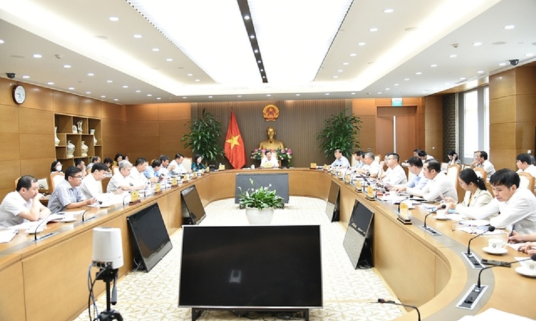 Phó Thủ tướng Lê Minh Khái chủ trì cuộc họp về phương án cơ cấu lại hai dự án yếu kém ngành công thương.