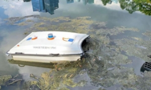 Chiếc drone thủy lực của WasteSharks được lấy cảm hứng từ loài cá nhám voi