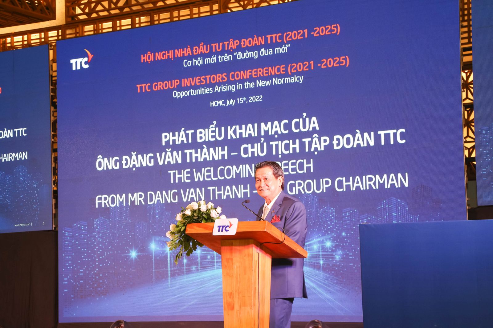 Ông Đặng Văn Thành, Chủ tịch Tập đoàn TTC phát biểu khai mạc Hội nghị, giới thiệu về Tập đoàn TTC nói chung và các ngành nghề chủ lực nói riêng, đặc biệt trong bối cảnh nền kinh tế hiện tại.