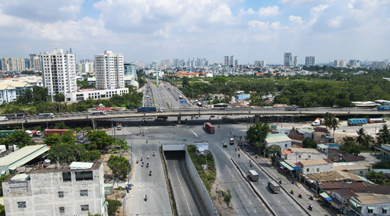 Nút giao Mỹ Thủy là công trình trọng điểm được đầu tư mạnh để “tháo khóa” giao thông vào khu vực Cát Lái.