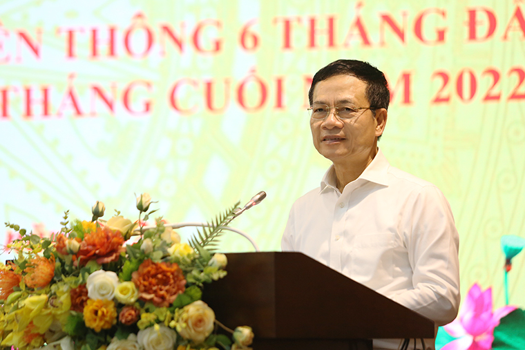 Bộ trưởng Bộ Thông tin và Truyền thông Nguyễn Mạnh Hùng
