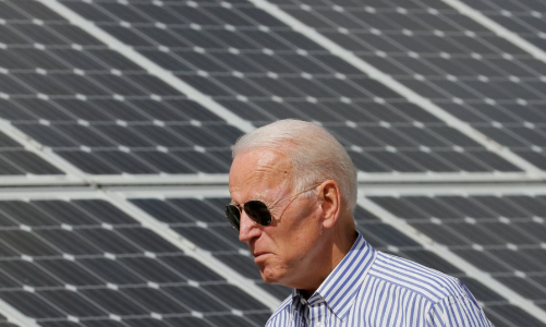 Tỷ lệ ủng hộ ông Biden giảm xuống mức thấp kỷ lục