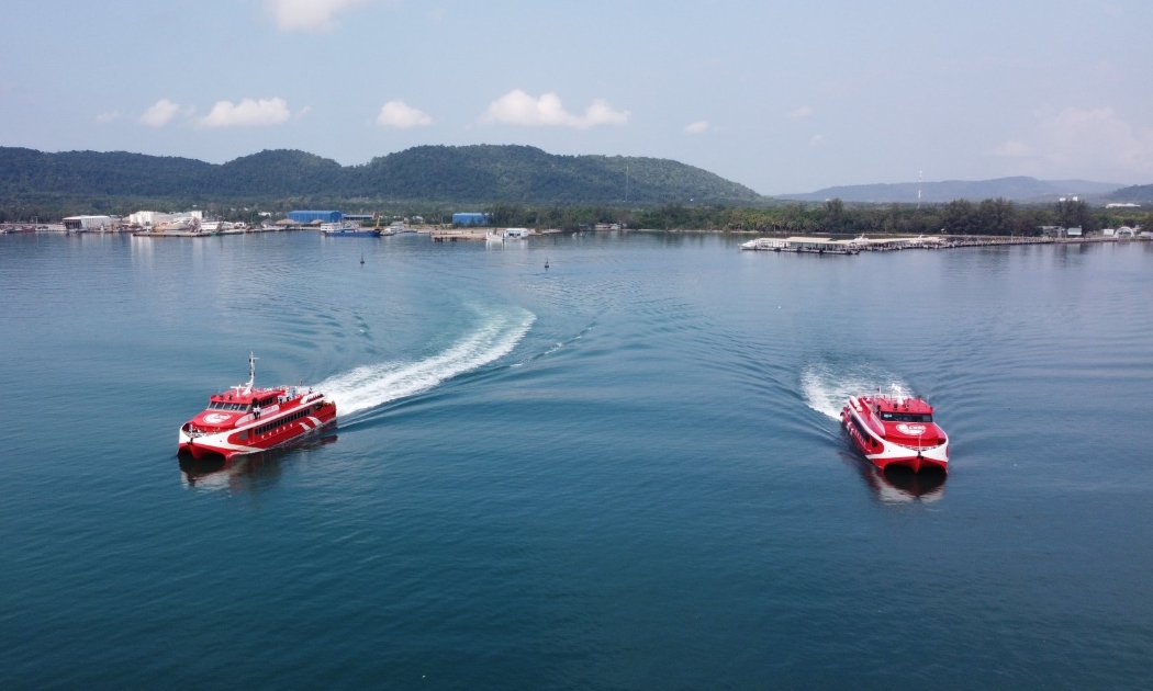  Tăng cường việc tiếp nhận tàu khách ra đảo, đáp ứng nhu cầu ngày càng tăng của người dân và khách du lịch… Ảnh: sưu tầm