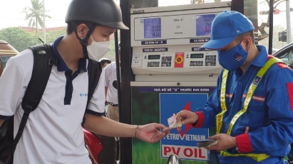 Cuts to gasoline excise taxes and VAT in pipeline