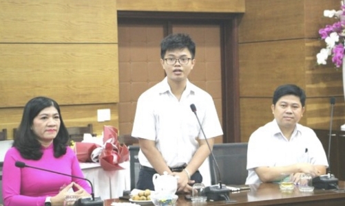 TP.HCM thưởng nóng cho học sinh đạt Huy chương Vàng Olympic hóa học quốc tế