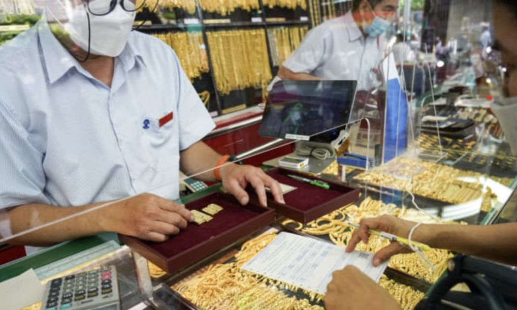 Một cửa hàng vàng ở Bangkok, Thái Lan, hôm 10/3/2022 - Ảnh: Getty/CNBC.