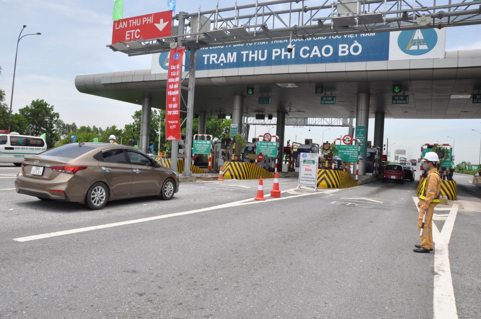 Chính thức đưa vào hoạt động hệ thống thu phí tự động không dừng (ETC), thay thế cho hình thức thu phí thủ công (MTC) trên tuyến cao tốc Cầu Giẽ - Ninh Bình.
