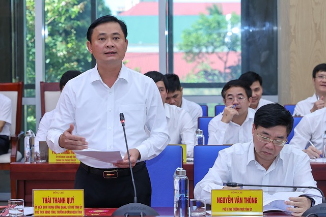 Bí thư Tỉnh ủy Nghệ An Thái Thanh Quý phát biểu tại cuộc làm việc. Ảnh - VGP.