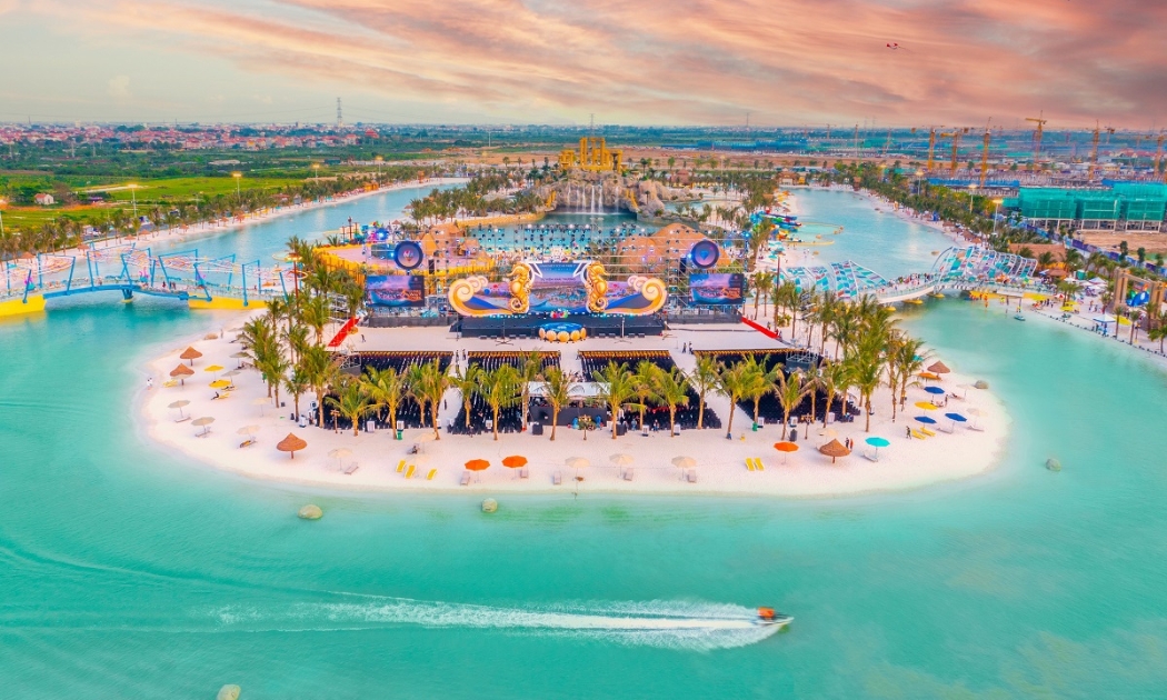Tổ hợp công viên biển tạo sóng lớn nhất thế giới Royal Wave Park khai trương ngay từ khi Vinhomes Ocean Park 2 - The Empire ra mắt mang tới kỳ nghỉ dưỡng biển đẳng cấp.
