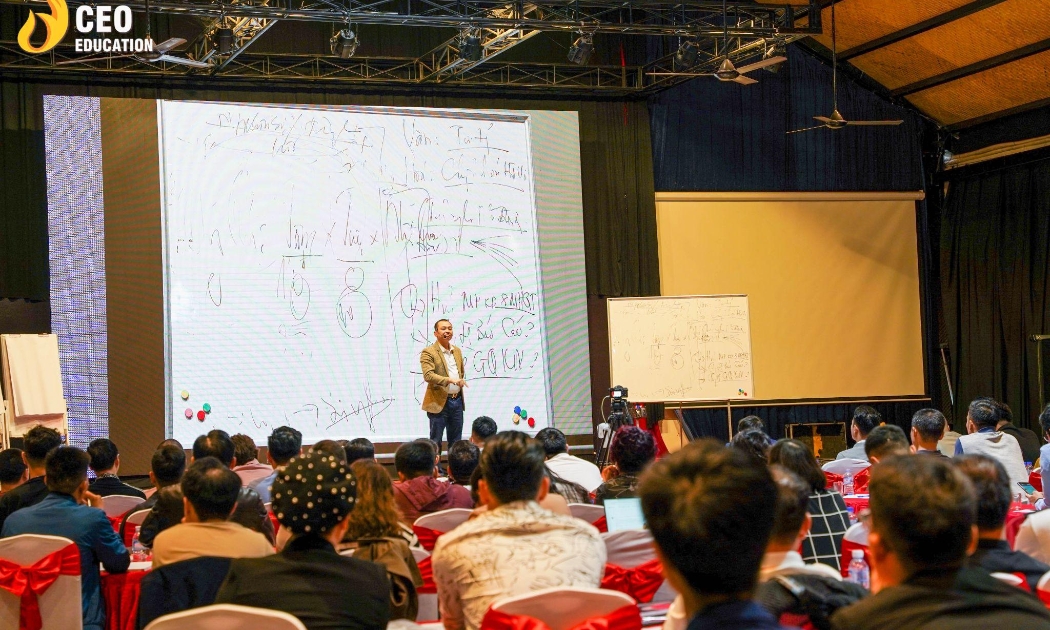 Tổng quan về Học viện Doanh nhân CEO Việt Nam.