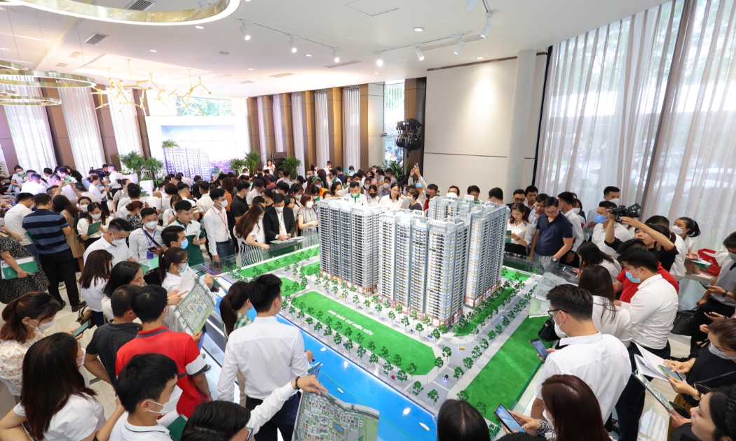 Lễ giới thiệu dự án Hanoi Melody Residences thu hút đông đảo khách hàng tham gia trong bối cảnh nguồn cung khan hiếm.