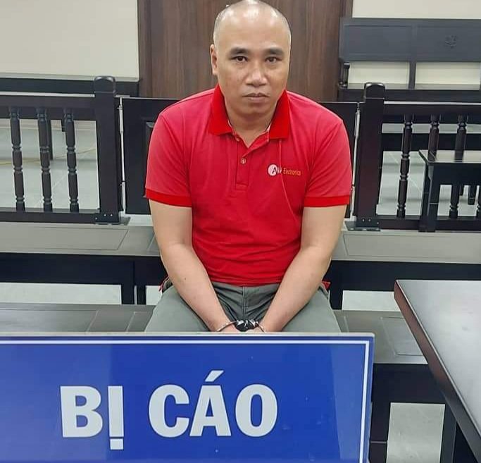 Quỳnh tại tòa án.