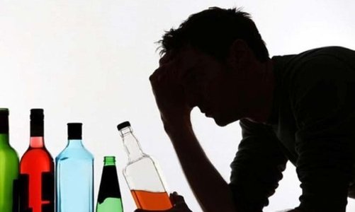 Xử lý nghiêm hành vi pha chế rượu bằng cồn methanol