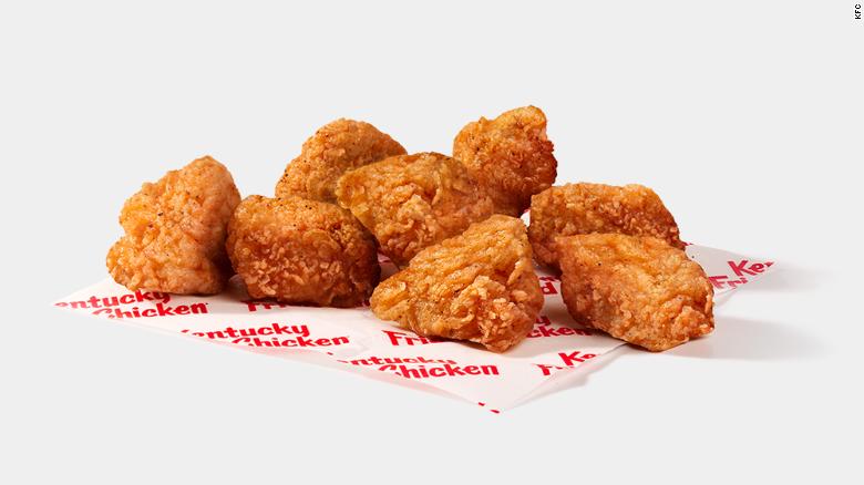KFC đang thử nghiệm món gà chiên cốm trong một thời gian giới hạn.