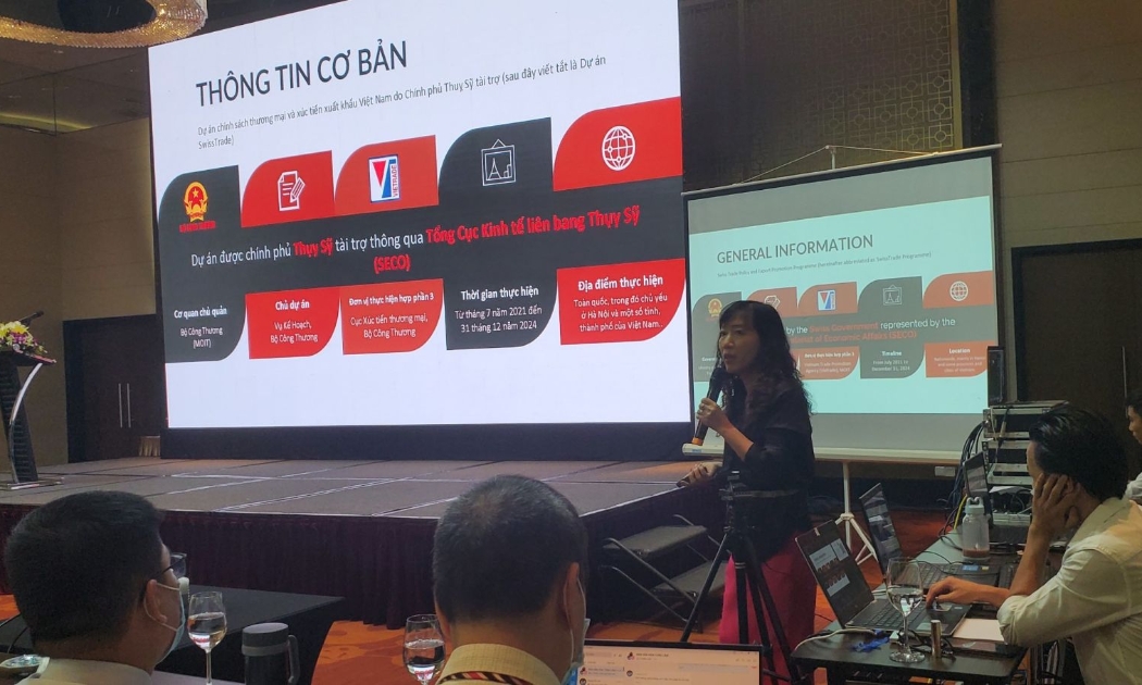 Đại diện Cục Xúc tiến thương mại Bộ Công Thương trình bày tổng quan về dự án SECO.