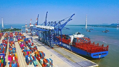 Binh Thuan investing in Son My Port