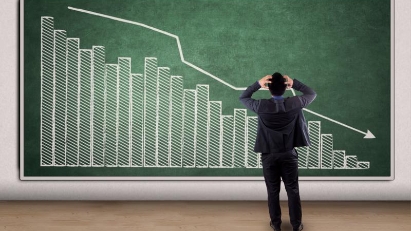 Q2 profits in financial services, securities stocks sink