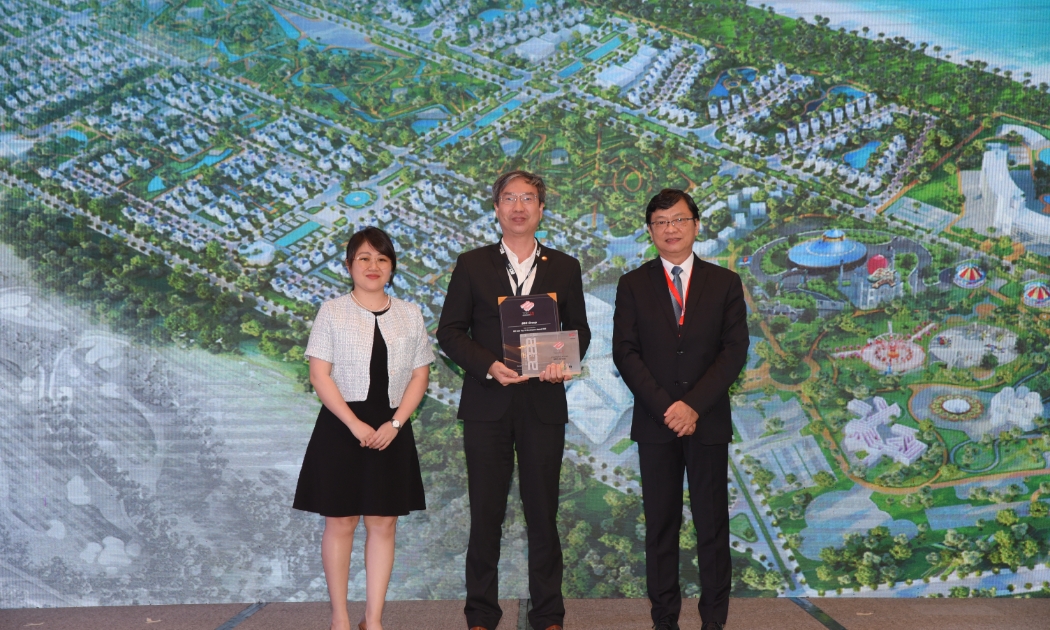 Đại diện Tập đoàn BRG tại lễ trao giải BCI Asia Awards 2022.