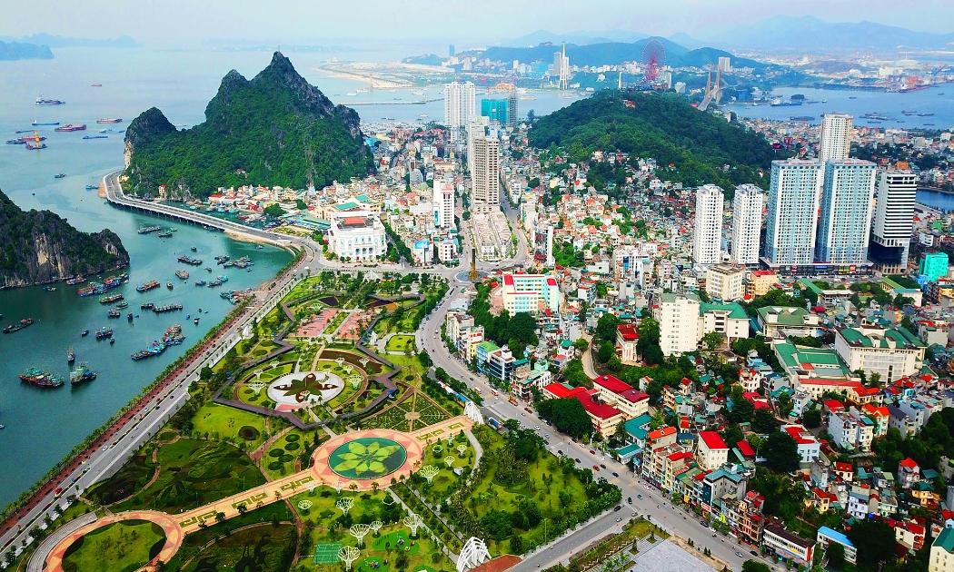 Đồng bộ kết cấu hạ tầng là một trong những ưu tiên giúp Quảng Ninh thu hút làn sóng đầu tư mới.