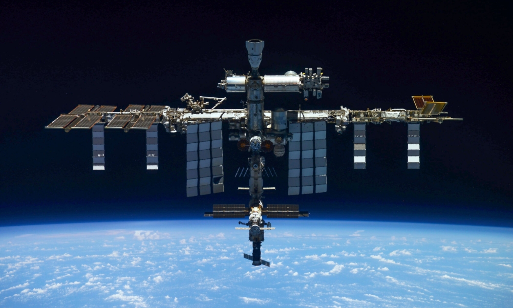 Trạm vũ trụ Quốc tế (ISS) được chụp vào ngày 30/3/2022 - Ảnh: Roscosmos