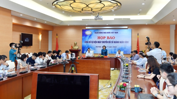 6 tháng đầu năm, thanh toán không tiền mặt tăng 77,2% về số lượng và 29,8% về giá trị