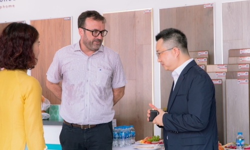 Sàn Nhà Mình: Tham vọng của thương hiệu Việt