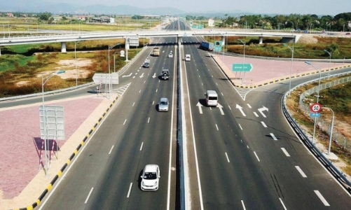 Phân cấp triệt để, đẩy nhanh tiến độ 16 dự án, dự án thành phần cao tốc trong chương trình phục hồi