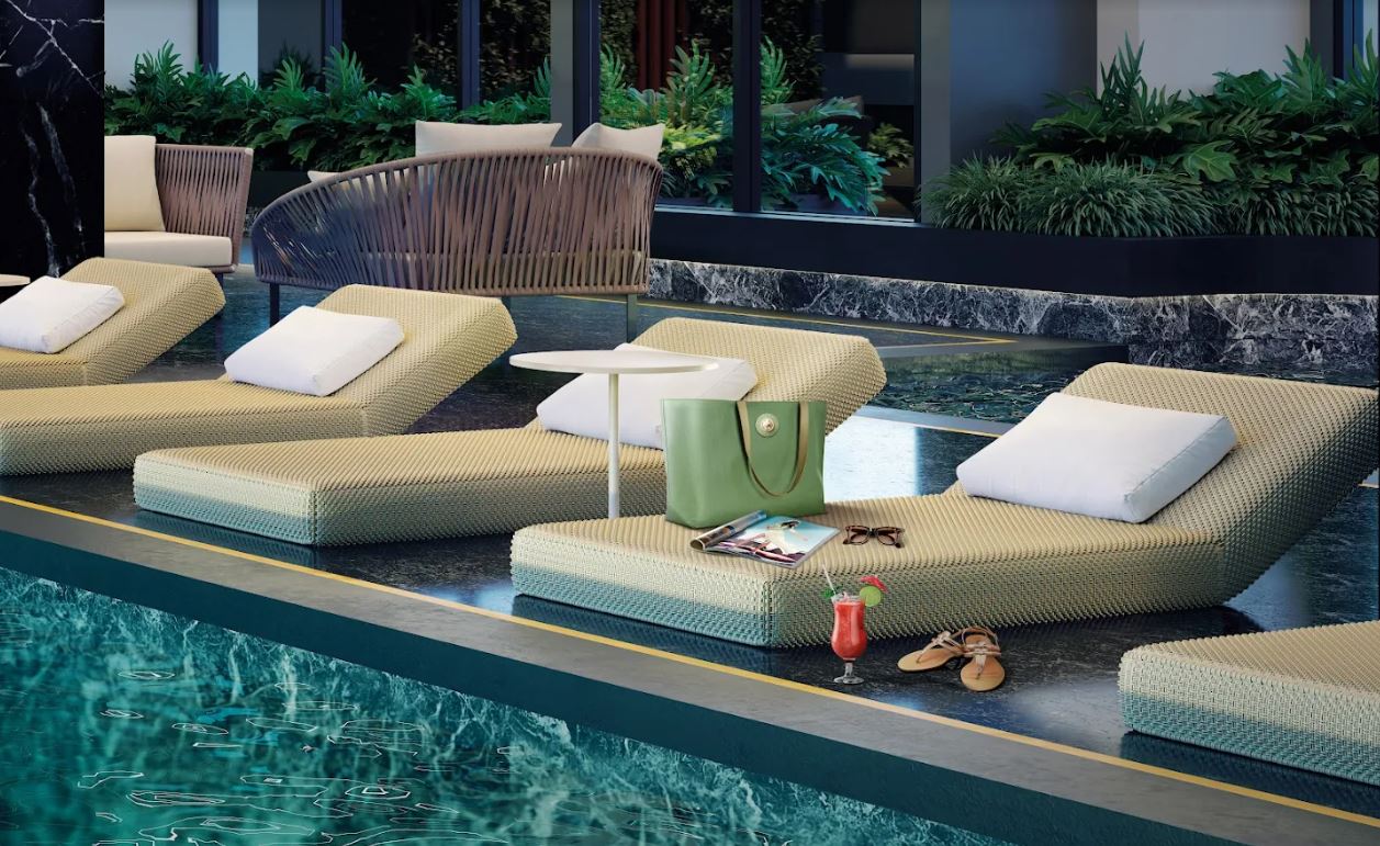 Thư th&aacute;i tuyệt vời c&ugrave;ng ly cocktail nơi ghế nghỉ tại bể bơi ri&ecirc;ng cho cư d&acirc;n Masteri West Heights.