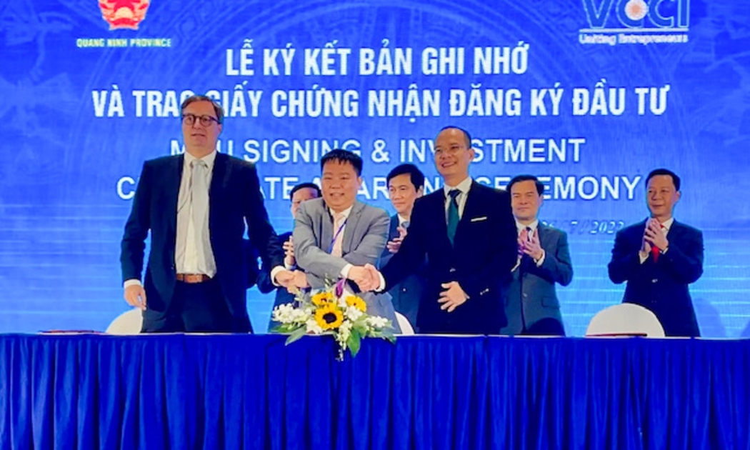 Quảng cảnh lễ ký kết.