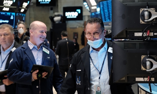 Phố Wall tiếp tục 