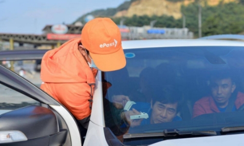 Việt Nam đang triển khai công nghệ thu phí không dừng rất tiên tiến, chủ phương tiện vui vẻ phối hợp 