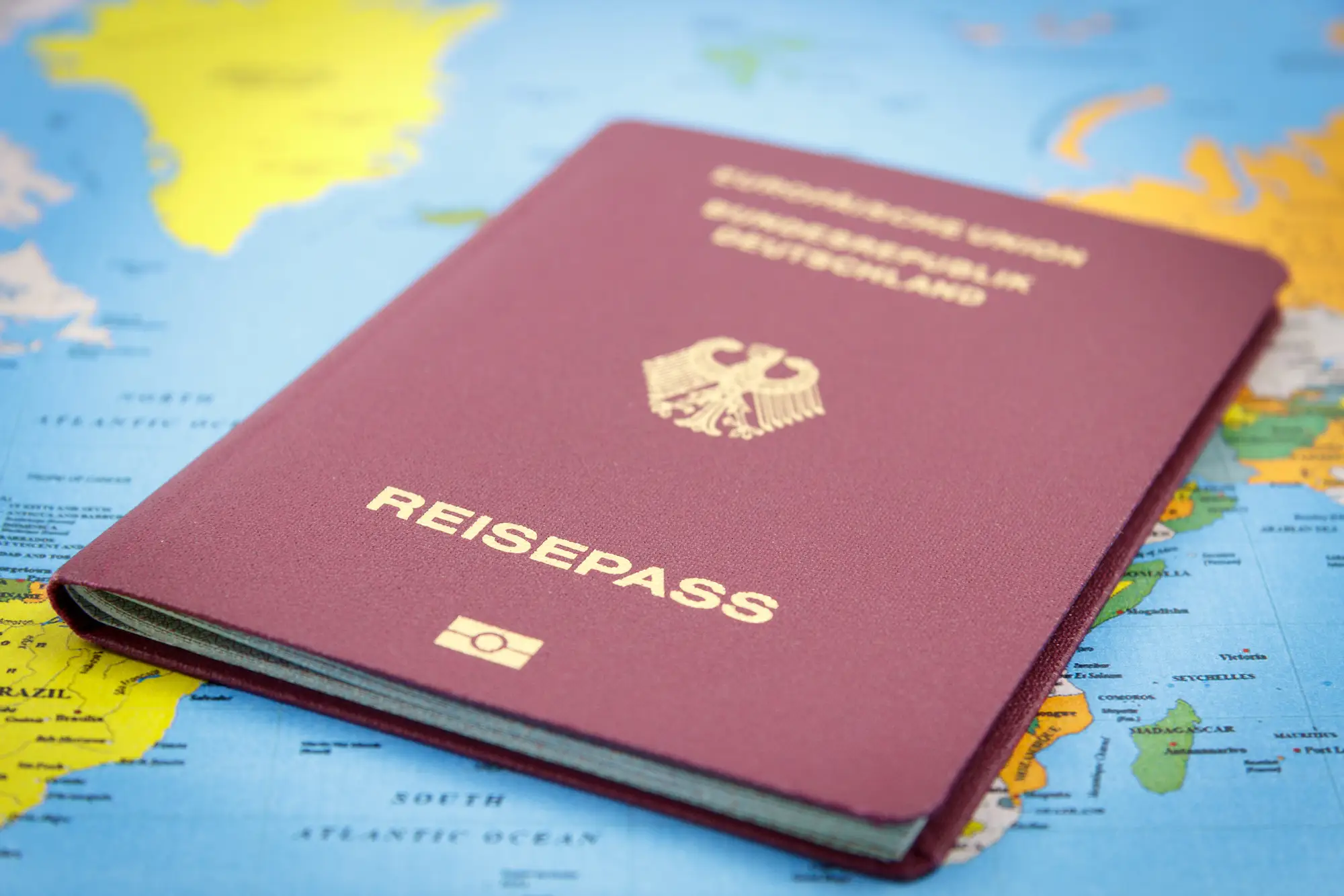 Đức cùng với Pháp và Italy là những cửa ngõ và điểm du lịch chính ở châu Âu.