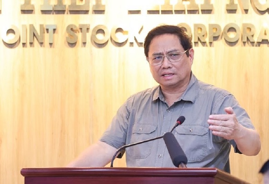 Thủ tướng Phạm Minh Chính: "Nhiệm vụ quan trọng nhất là khẩn trương tìm được phương án xử lý khả thi nhất cho dự án để báo cáo các cấp có thẩm quyền xem xét, quyết định". Ảnh: VGP.