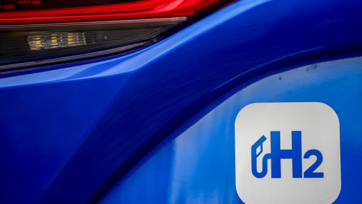 Một chiếc xe chạy bằng pin nhiên liệu hydro Toyota Mirai được chụp ảnh tại Berlin, Đức.